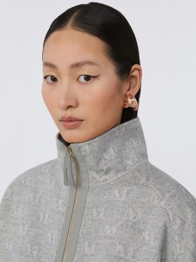 Asymmetric metal earrings, bronze Asymmetric metal earrings, bronze