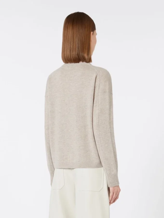 Boxy-fit wool and cashmere sweater, beige Boxy-fit wool and cashmere sweater, beige