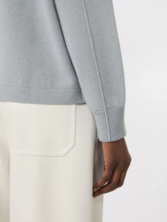 Boxy-fit wool and cashmere sweater, light blue Boxy-fit wool and cashmere sweater, light blue