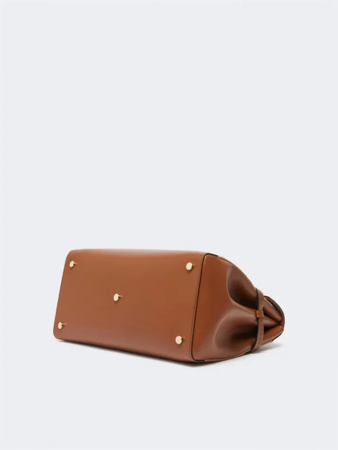 Camel and leather handbag, camel Camel and leather handbag, camel