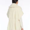 Cape in alpaca and wool teddy fabric, optical white Cape in alpaca and wool teddy fabric, optical white