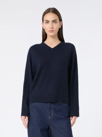 Cashmere v-neck sweater, navy