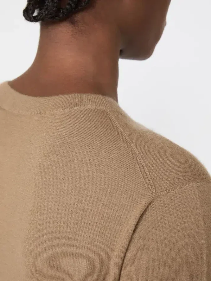 Cashmere yarn sweater, hazelnut brown Cashmere yarn sweater, hazelnut brown