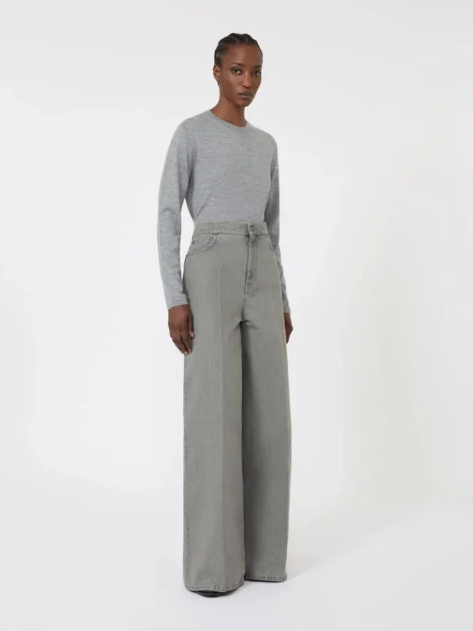 Cashmere yarn sweater, light grey Cashmere yarn sweater, light grey