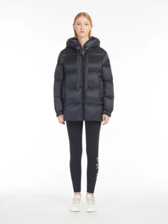 Down jacket in water-repellent canvas, midnightblue