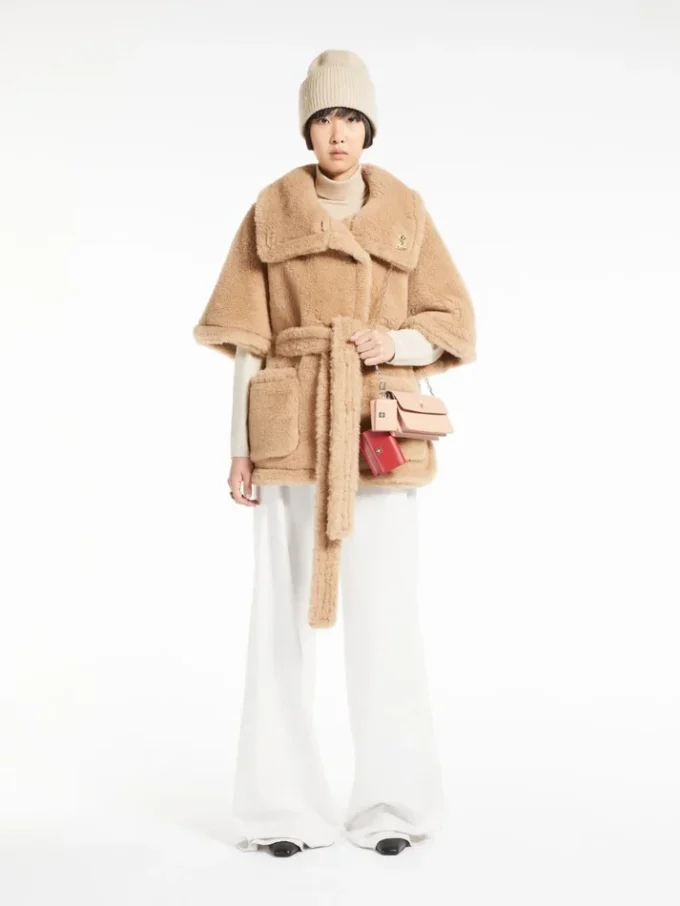 Leather phone pouch, pink