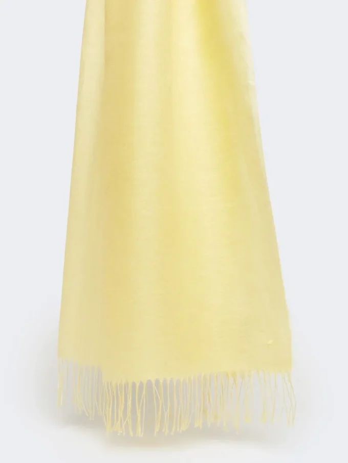 Linen stole with fringes, yellow
