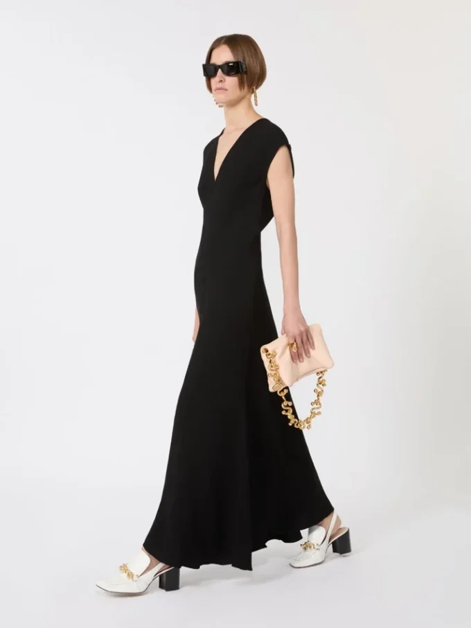 Long dress with v-neck in canneta, black