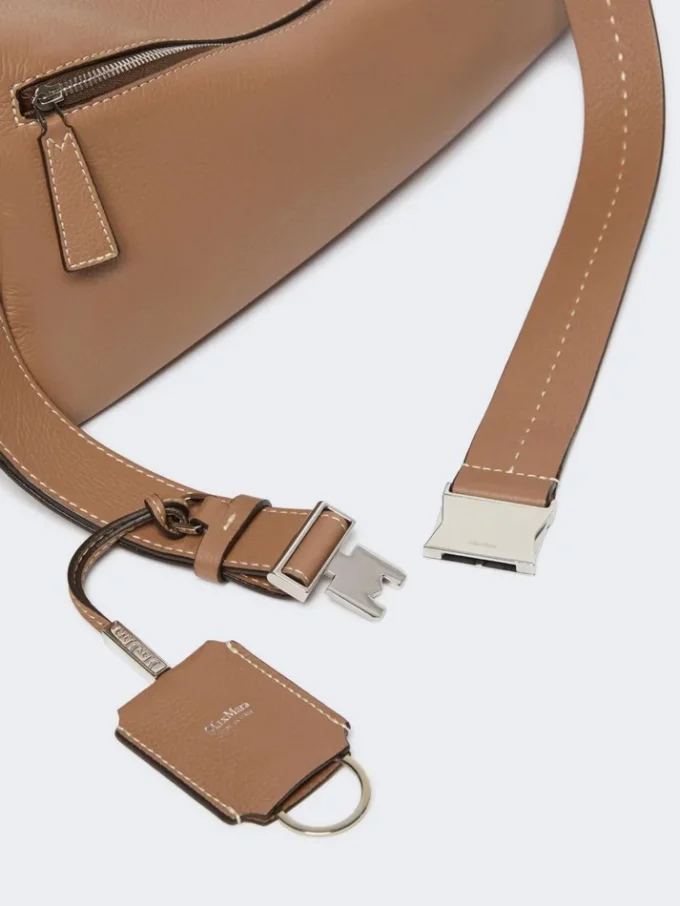 Medium leather shoulder bag, brown