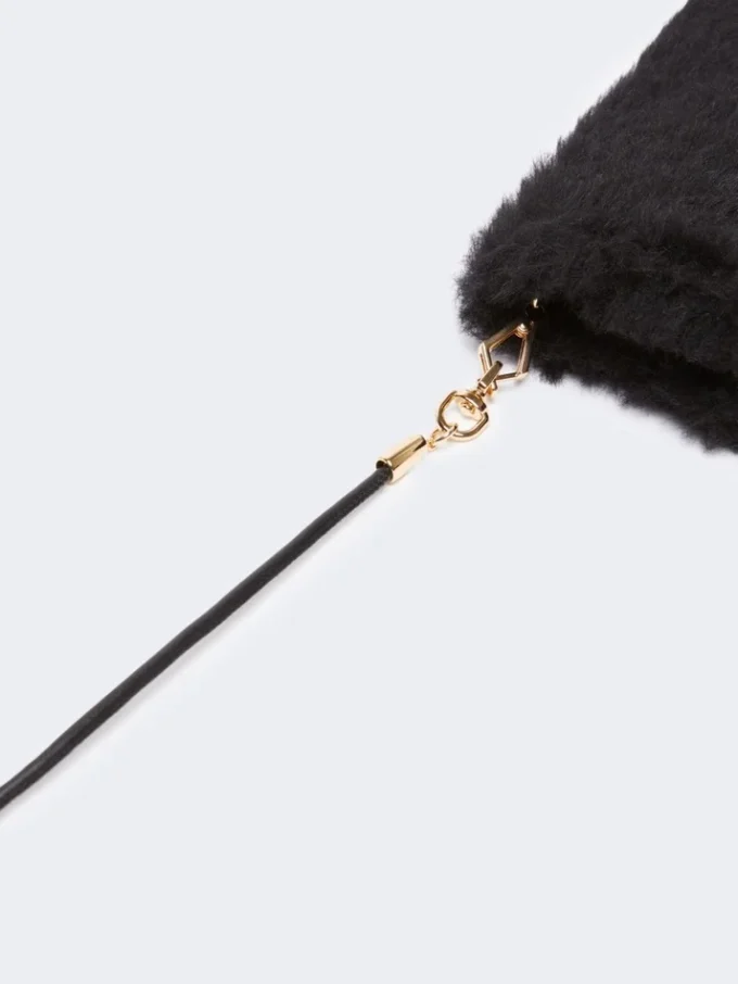 Mittens in alpaca and wool teddy fabric, black Mittens in alpaca and wool teddy fabric, black