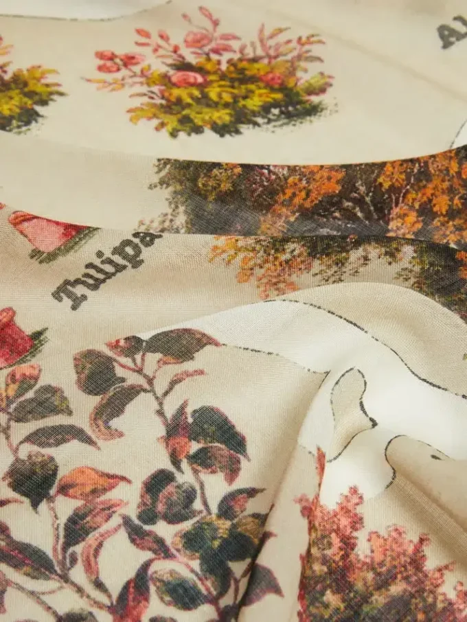 Oversized scarf in printed silk and wool, antique rose