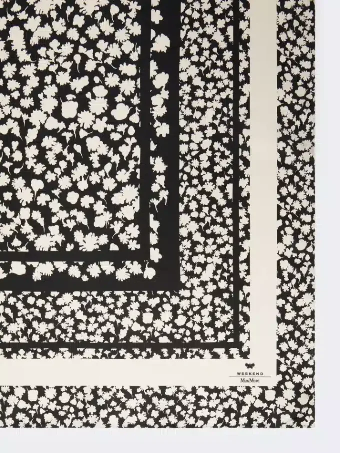 Patterned silk twill foulard, black