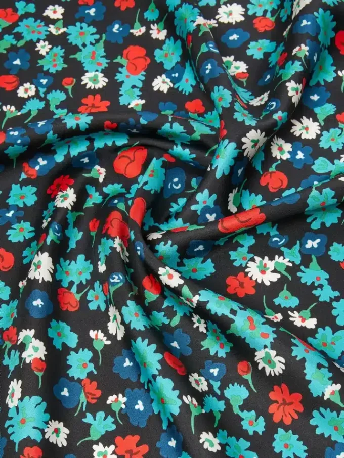 Patterned silk twill foulard, ivory