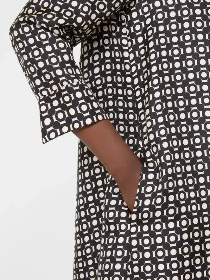 Printed silk dress, black Printed silk dress, black