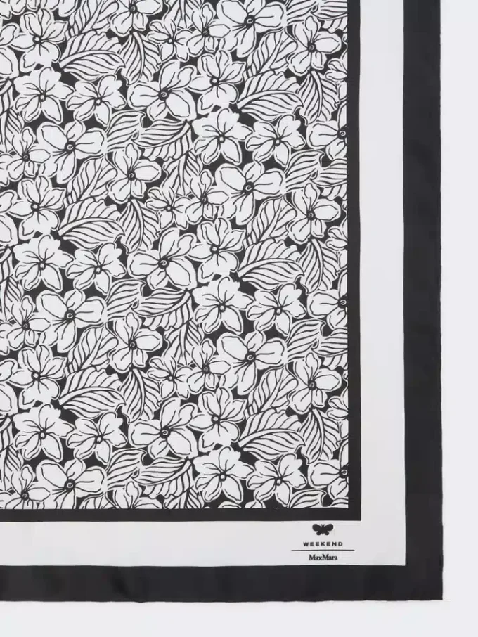 Printed silk foulard, optical white