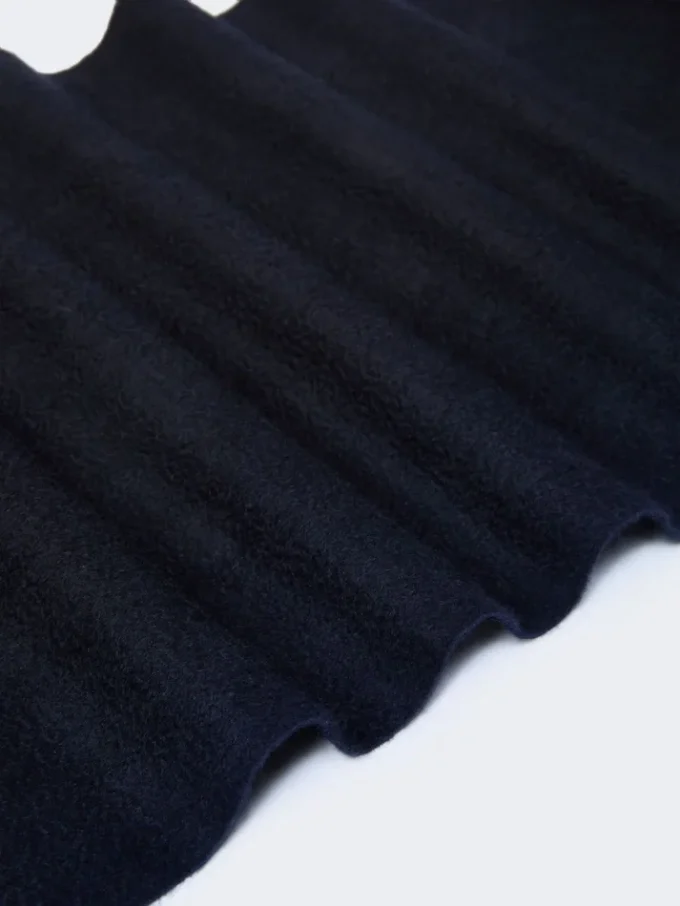 Pure cashmere stole with monogram detail, ultramarine