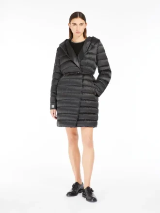 Reversible down jacket in water-repellent satin, black