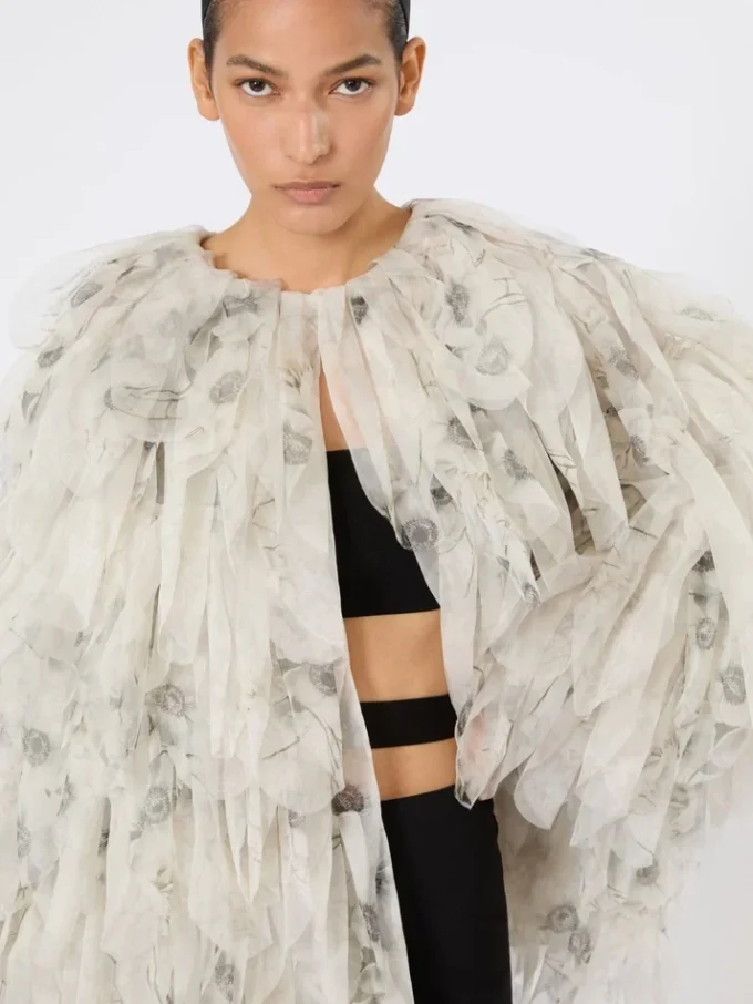 Short overcoat with petals in printed organza, pearl grey