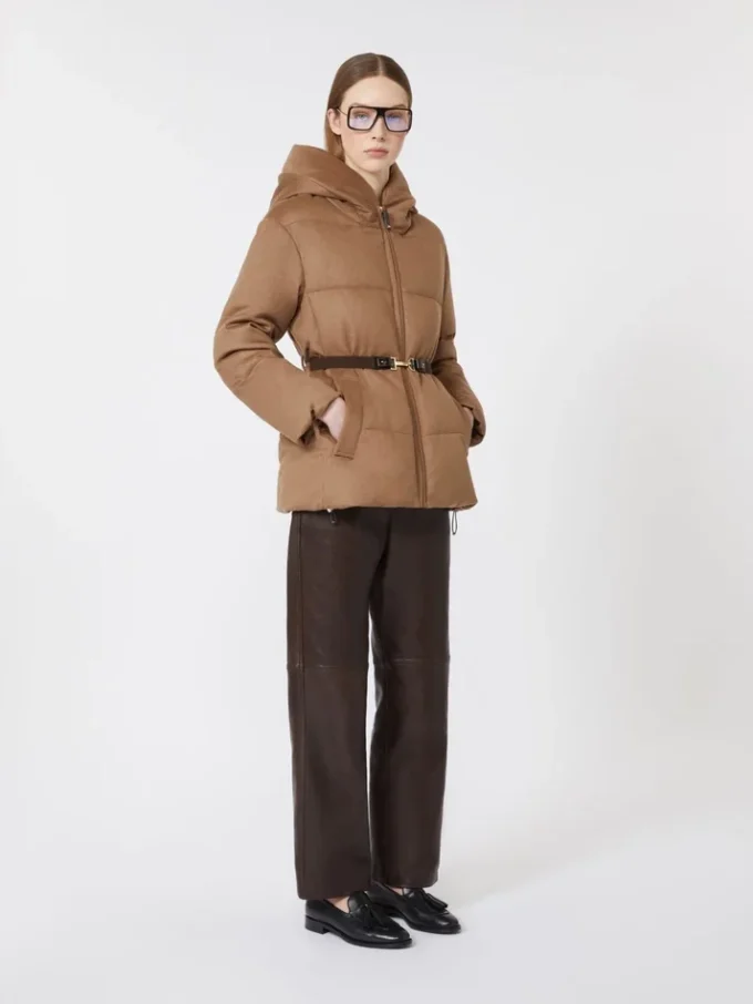Short water-repellent canvas and camel down jacket, camel