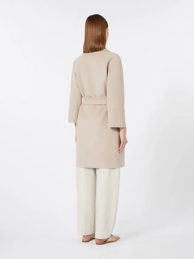 Short wool coat, beige pink