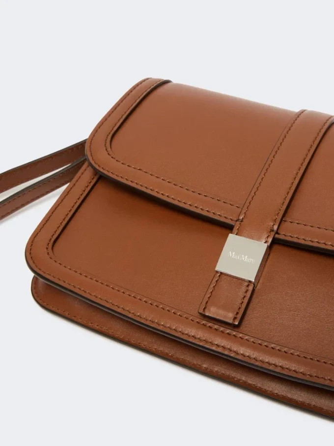 Smooth leather clutch, tobacco