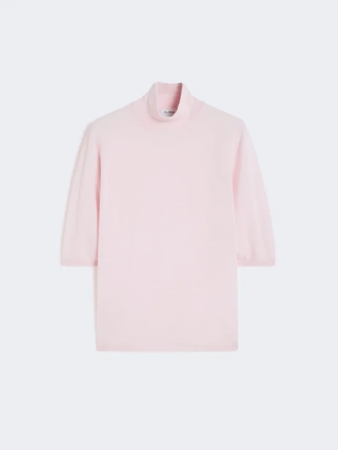 Stockinette-stitched wool polo-neck sweater, pink