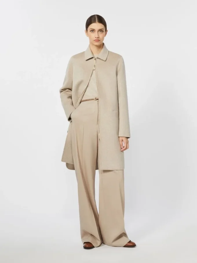 Straight-fit cashmere coat, sand Straight-fit cashmere coat, sand