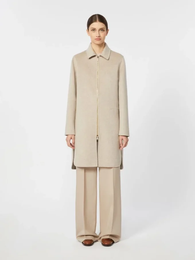Straight-fit cashmere coat, sand Straight-fit cashmere coat, sand
