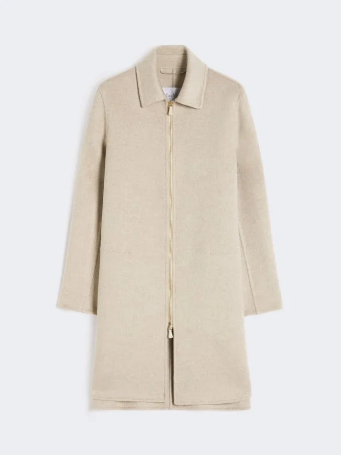 Straight-fit cashmere coat, sand Straight-fit cashmere coat, sand