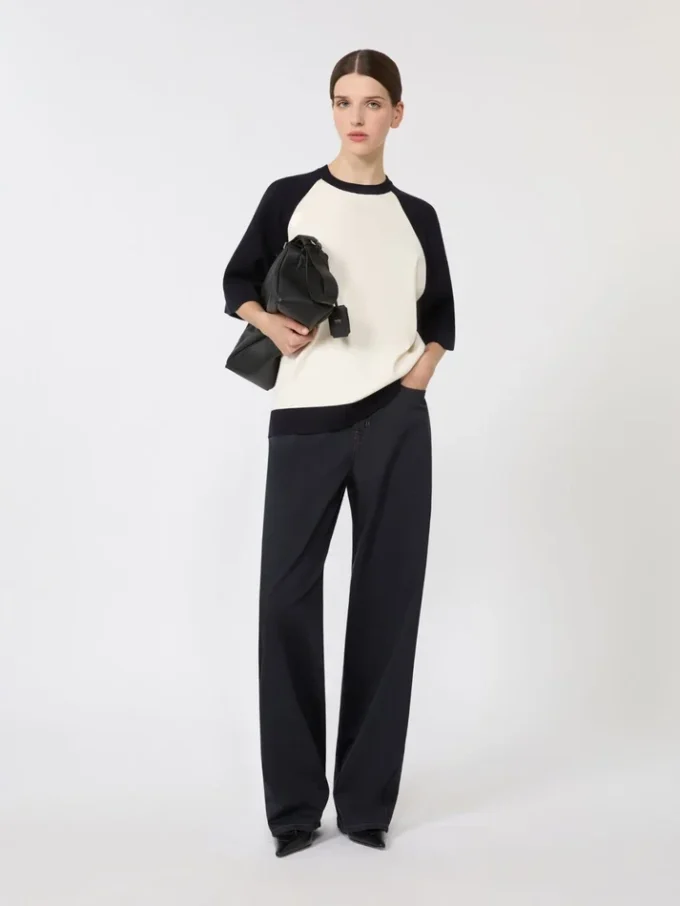 Stretch viscose boxy sweater, white blue Stretch viscose boxy sweater, white blue