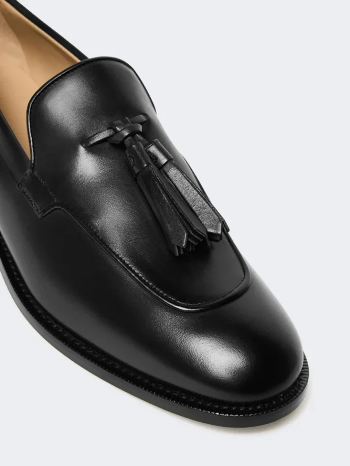 Tasselled leather loafers, black