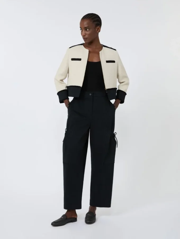 Viscose-blend yarn top, black Viscose-blend yarn top, black