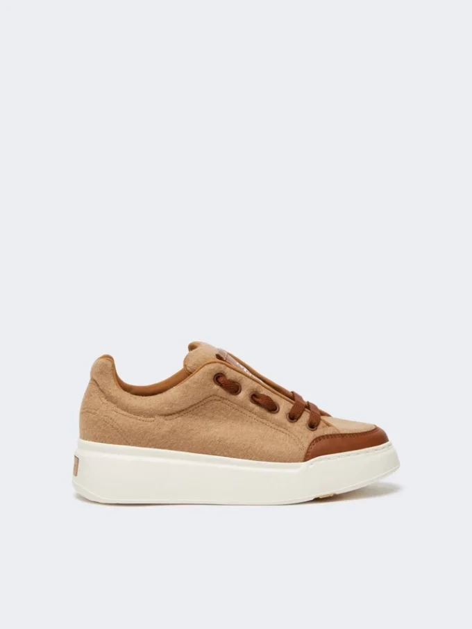 Water-repellent camel sneakers, camel