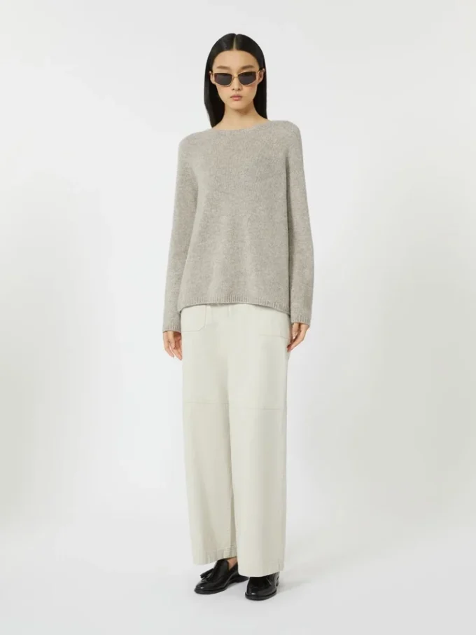 Wool and cashmere yarn sweater, beige