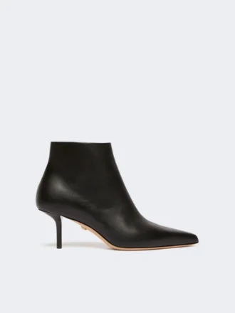 Zip-up leather ankle boots, black Zip-up leather ankle boots, black